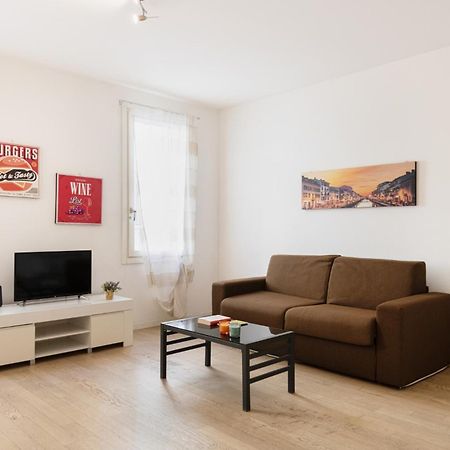 Easylife - Stile E Comfort Sui Navigli Apartment มิลาน ภายนอก รูปภาพ